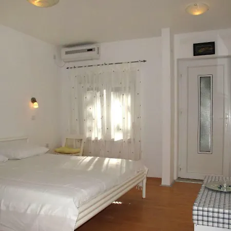 아파트 Ferienwohnung Iva 202s *